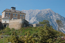 Schloss Trautenfels mit dem Grimming